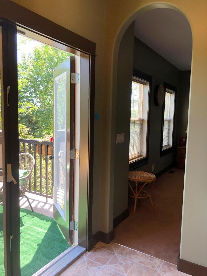Ponoka Wolf Creek Bed And Breakfast מראה חיצוני תמונה
