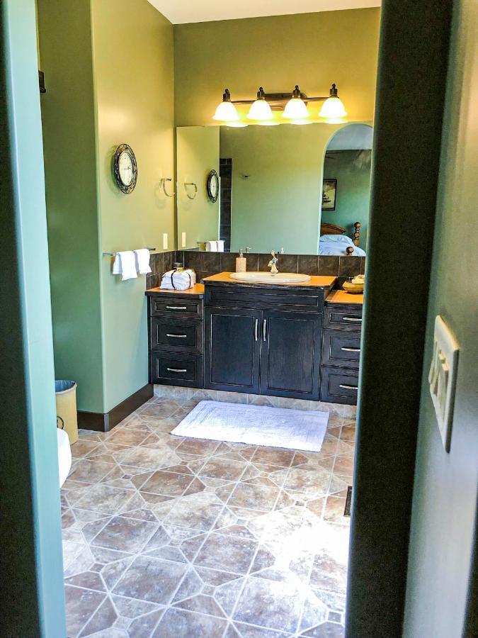 Ponoka Wolf Creek Bed And Breakfast מראה חיצוני תמונה