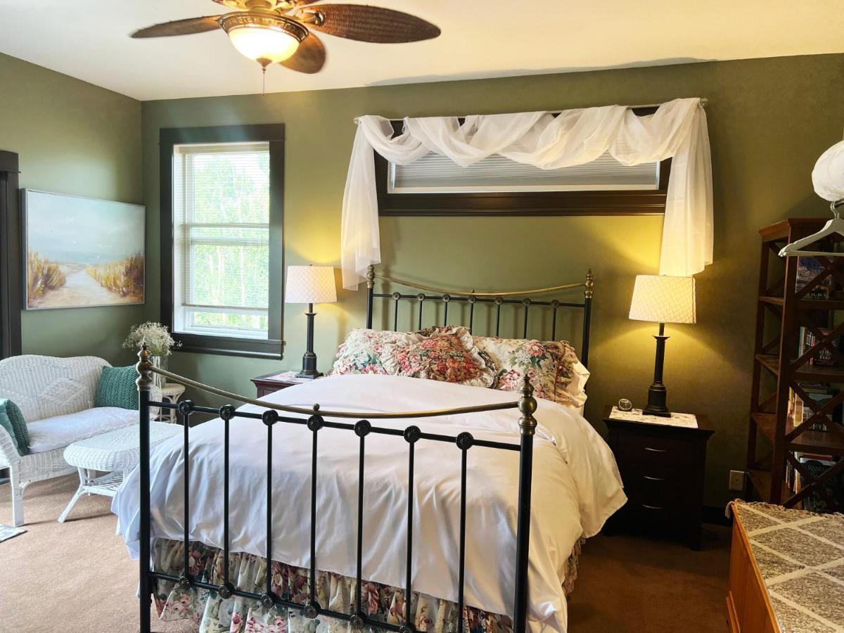 Ponoka Wolf Creek Bed And Breakfast מראה חיצוני תמונה